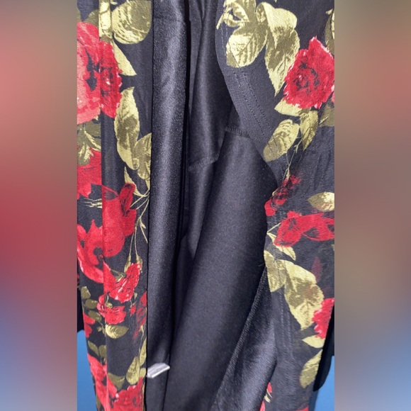 NWOT - Siren Lily Rose Print Flowy Dress - Picture 9 of 10